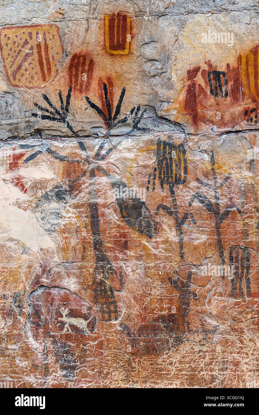 Höhlenmalereien, Lapa dos Desenhos, Nationalpark Cavernas do Peruacu, Brasilien, UNESCO-Weltkulturerbe Stockfoto