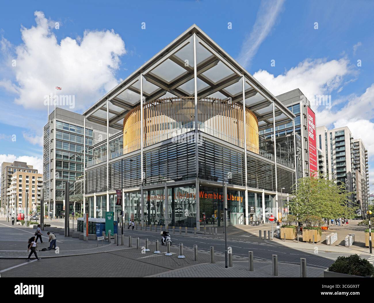 Brent Civic Centre Building, Wembley, London. Entworfen von Hopkins Architects, eröffnet 2013. Die Büros des Stadtrates London Borough of Brent. Stockfoto