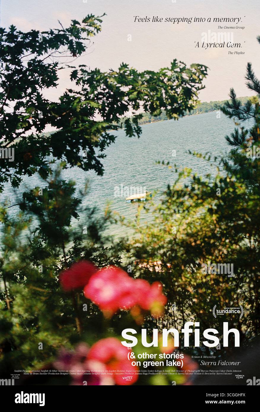 Sunfish and Other Stories on Green Lake (2025) von Chris Hegedus und D. A. Pennebaker. Ein reflektierender Dokumentarfilm, in dem vernetzte menschliche Geschichten rund um Green Lake erforscht werden und Themen wie Erinnerung, Gemeinschaft und Widerstandsfähigkeit verweben. US-Poster NUR FÜR REDAKTIONELLE ZWECKE. BFA / die Zukunft des Films ist weiblich Stockfoto