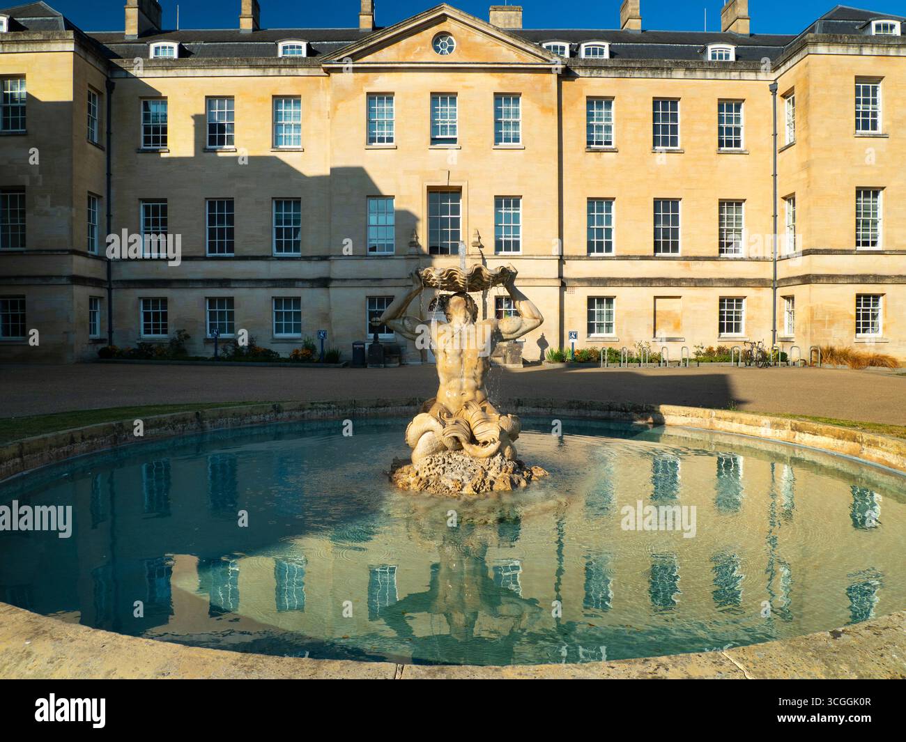Das Olf John Radcliffe Infirmary Oxford Mit Dekorativem Brunnen Und Das Olf John Radcliffe Infirmary Oxford Mit Dekorativem Brunnen Und