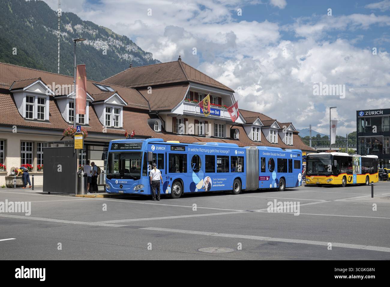 Busbahnhof, Interlaken, Schweiz Stockfoto