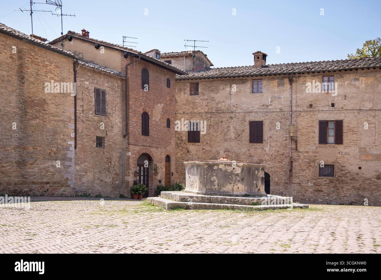 Die mittelalterliche befestigte Stadt san gimignano toskana italien ist ein unesco-Weltkulturerbe Stockfoto