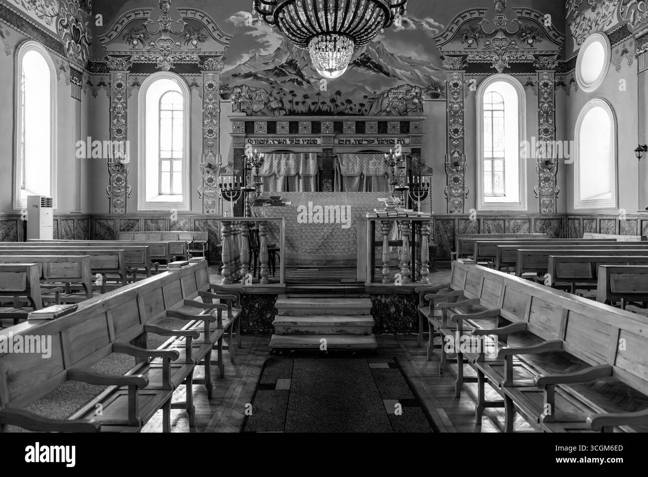 Kutaissi, Georgien – 15. Juni 2024: Die Synagoge in Kutaissi ist eine jüdische Gemeinde und Synagoge in der Boris Gaponov Straße in Kutaissi, Georgien. Stockfoto