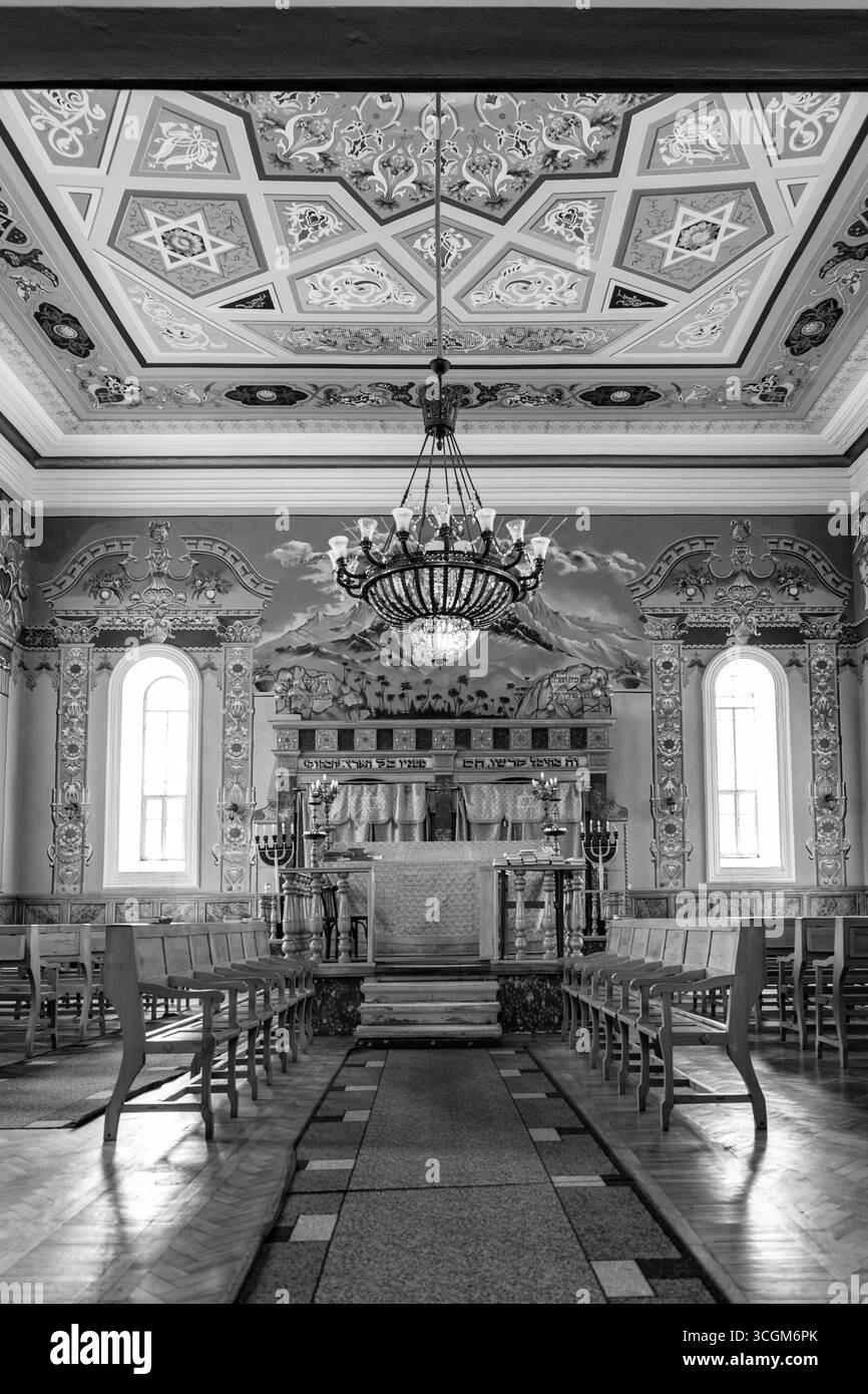 Kutaissi, Georgien – 15. Juni 2024: Die Synagoge in Kutaissi ist eine jüdische Gemeinde und Synagoge in der Boris Gaponov Straße in Kutaissi, Georgien. Stockfoto