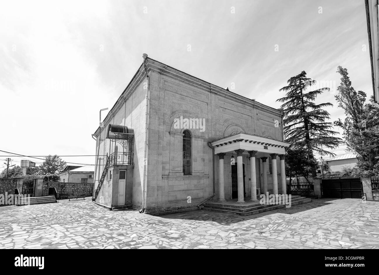 Kutaissi, Georgien – 15. Juni 2024: Die Synagoge in Kutaissi ist eine jüdische Gemeinde und Synagoge in der Boris Gaponov Straße in Kutaissi, Georgien. Stockfoto