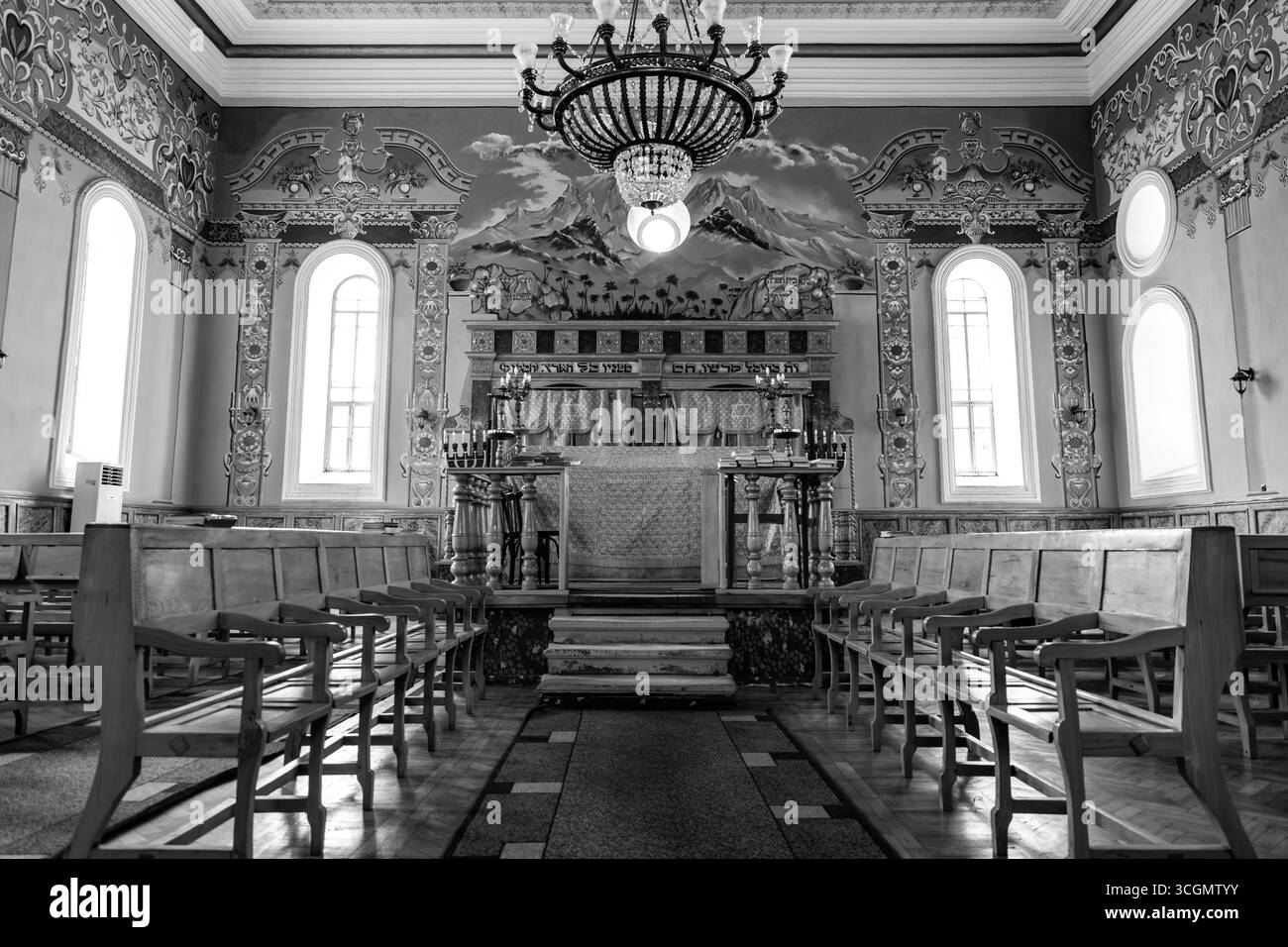 Kutaissi, Georgien – 15. Juni 2024: Die Synagoge in Kutaissi ist eine jüdische Gemeinde und Synagoge in der Boris Gaponov Straße in Kutaissi, Georgien. Stockfoto
