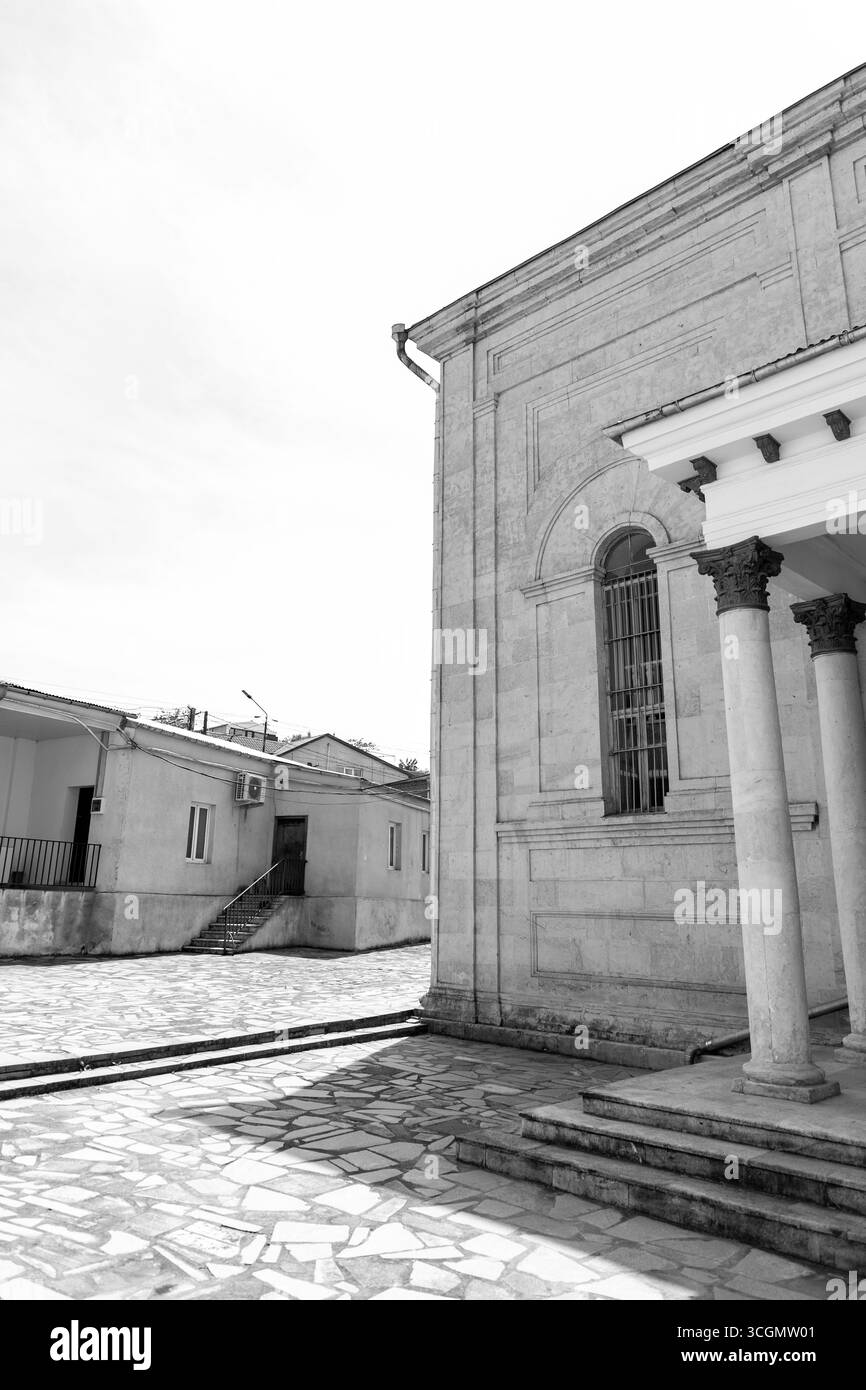 Kutaissi, Georgien – 15. Juni 2024: Die Synagoge in Kutaissi ist eine jüdische Gemeinde und Synagoge in der Boris Gaponov Straße in Kutaissi, Georgien. Stockfoto