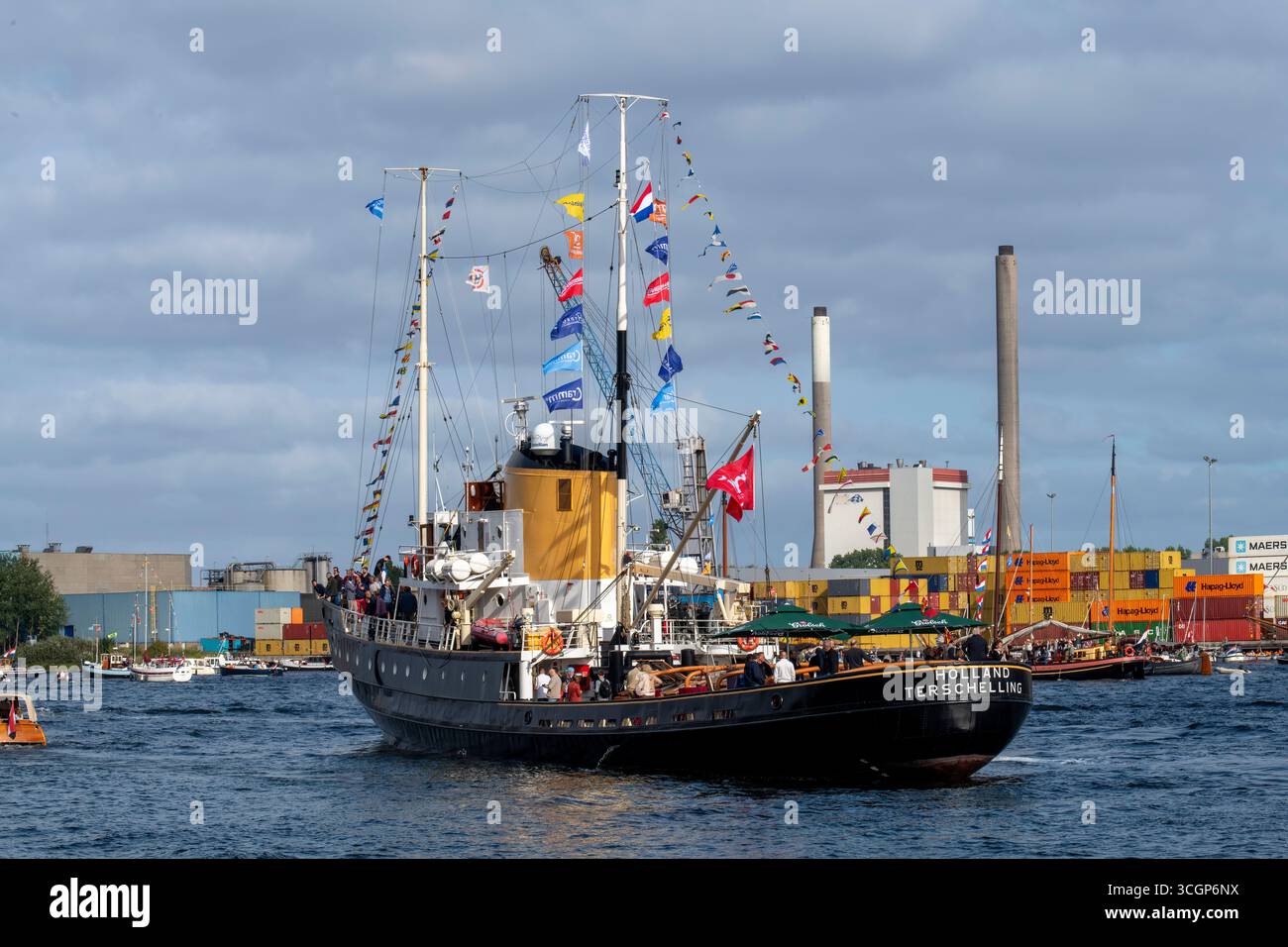 Amsterdam, Niederlande, 20. August 2025; Segeln Sie alle fünf Jahre SEGELN SIE Amsterdam 2025 nautische Veranstaltung auf dem Nordseekanal mit Tall Ships Stockfoto