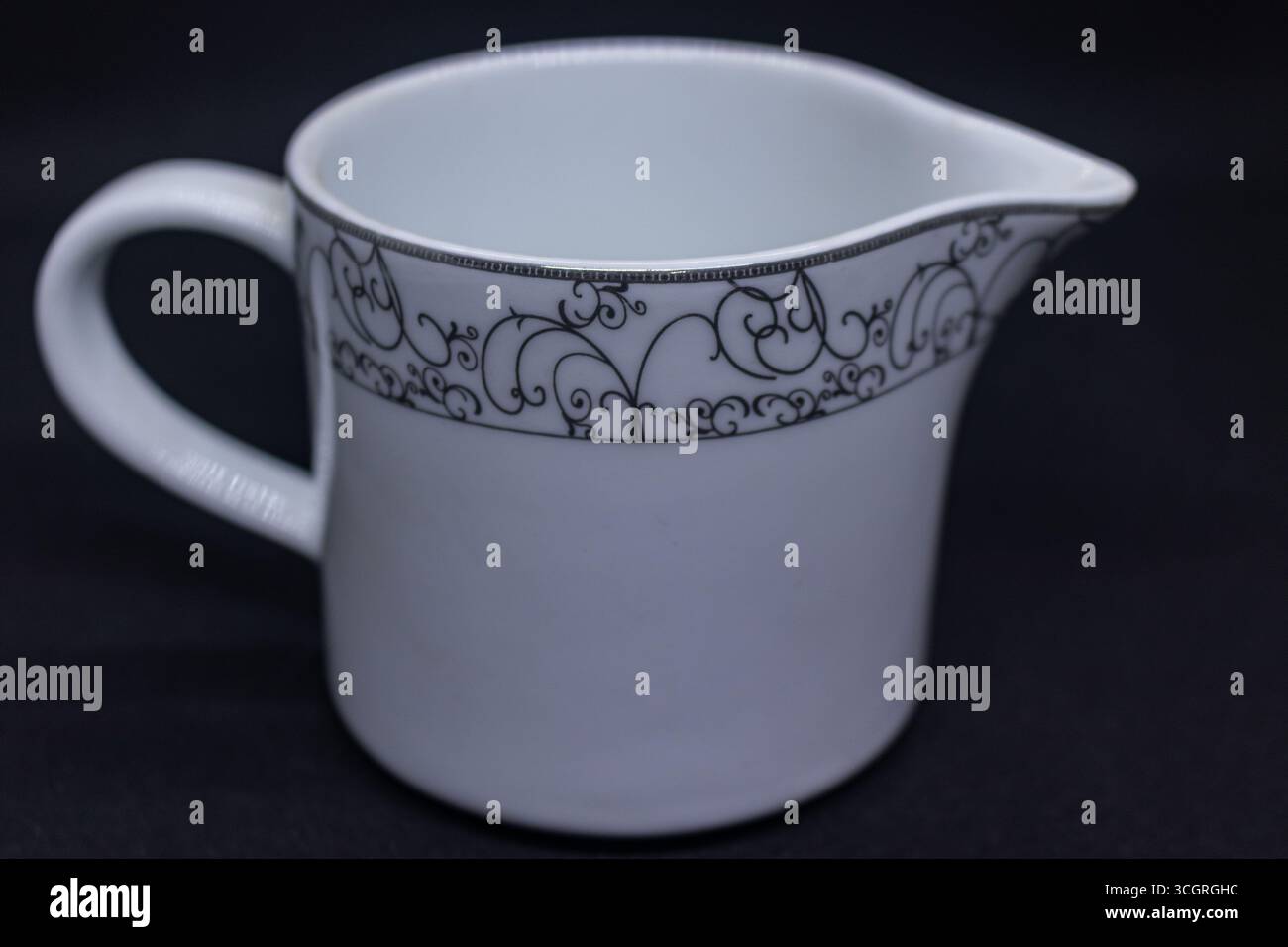 Elegantes Design mit glatter Oberfläche und feinem Auslauf Stockfoto