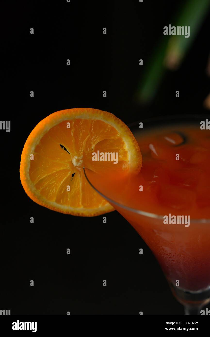 Auswahl köstlicher Lebensmittel Fotografie Sammlung – Pasta, Brot, Wraps, indisches Curry und Gourmet-Mahlzeiten Stockfoto