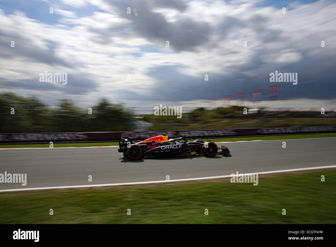 Zandvoort, Nederlands. August 2025. Yuki Tsunoda (JPN) - Oracle Red Bull Racing - Red Bull RB21 - Honda RBPT am Freitag, 2. Tag, Formel 1 Heineken Dutch Grand Prix 2025, Zandvoort, die Nederlands, vom 28. Bis 31. August - Runde 15 von 24 von 2025 F1 World Championship Credit: Alessio de Marco | Avens-Images.com/Alamy Live News Stockfoto