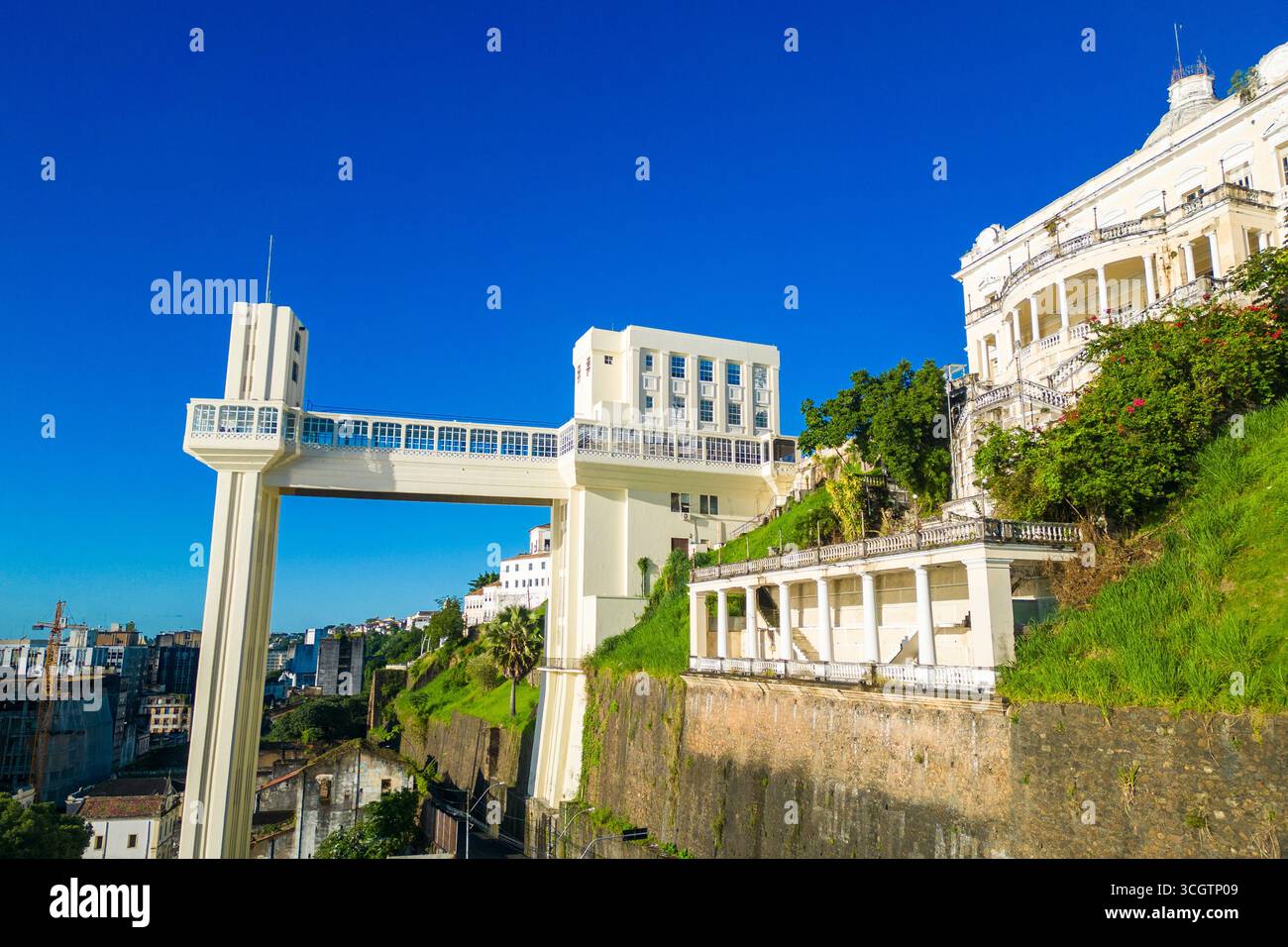 Blick auf die berühmte Touristenattraktion in Salvador City - Lacerda Aufzug Stockfoto