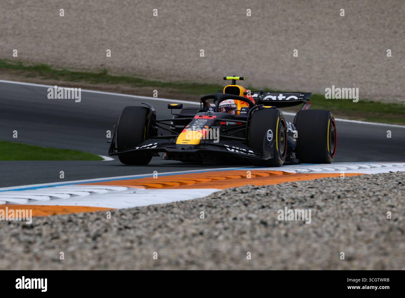 Zandvoort, Nederlands. August 2025. Yuki Tsunoda (JPN) - Oracle Red Bull Racing - Red Bull RB21 - Honda RBPT am Freitag, 2. Tag, Formel 1 Heineken Dutch Grand Prix 2025, Zandvoort, die Nederlands, vom 28. Bis 31. August - Runde 15 von 24 von 2025 F1 World Championship Credit: Alessio de Marco | Avens-Images.com/Alamy Live News Stockfoto