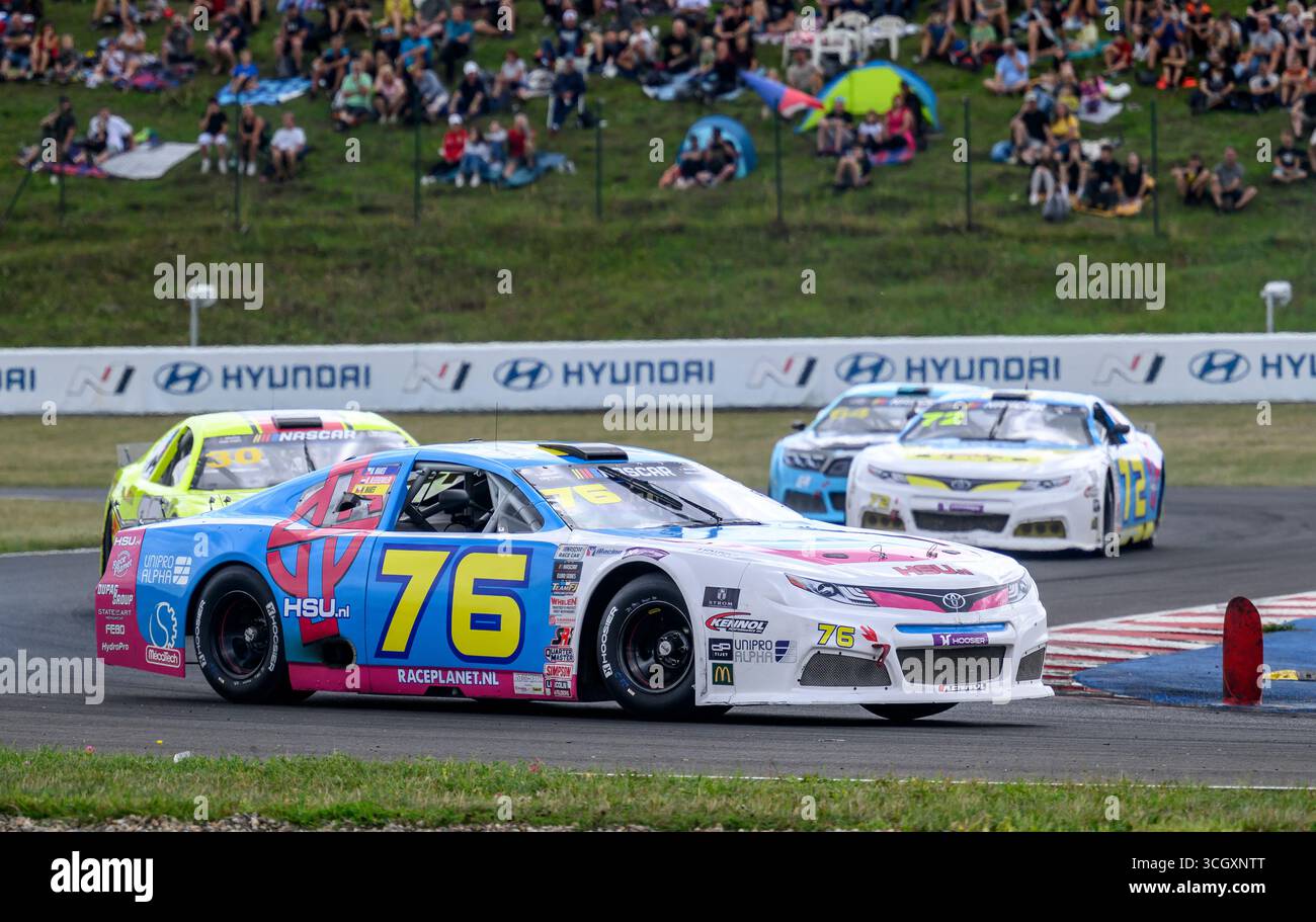 Most, Tschechische Republik. 30. August 2025. Das EuroNASCAR Pro-Rennen der NASCAR Euro Series fand am 30. August 2025 in der Tschechischen Republik statt. Michal macht aus Bleekemolen Team. Quelle: Ondrej Hajek/CTK Photo/Alamy Live News Stockfoto