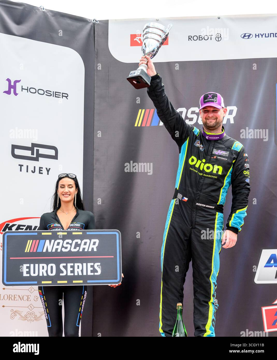 Most, Tschechische Republik. 30. August 2025. Das EuroNASCAR Pro-Rennen der NASCAR Euro Series fand am 30. August 2025 in der Tschechischen Republik statt. Martin Doubek vom Team Hendriks Motorsport, der Zweiter wurde. Quelle: Ondrej Hajek/CTK Photo/Alamy Live News Stockfoto