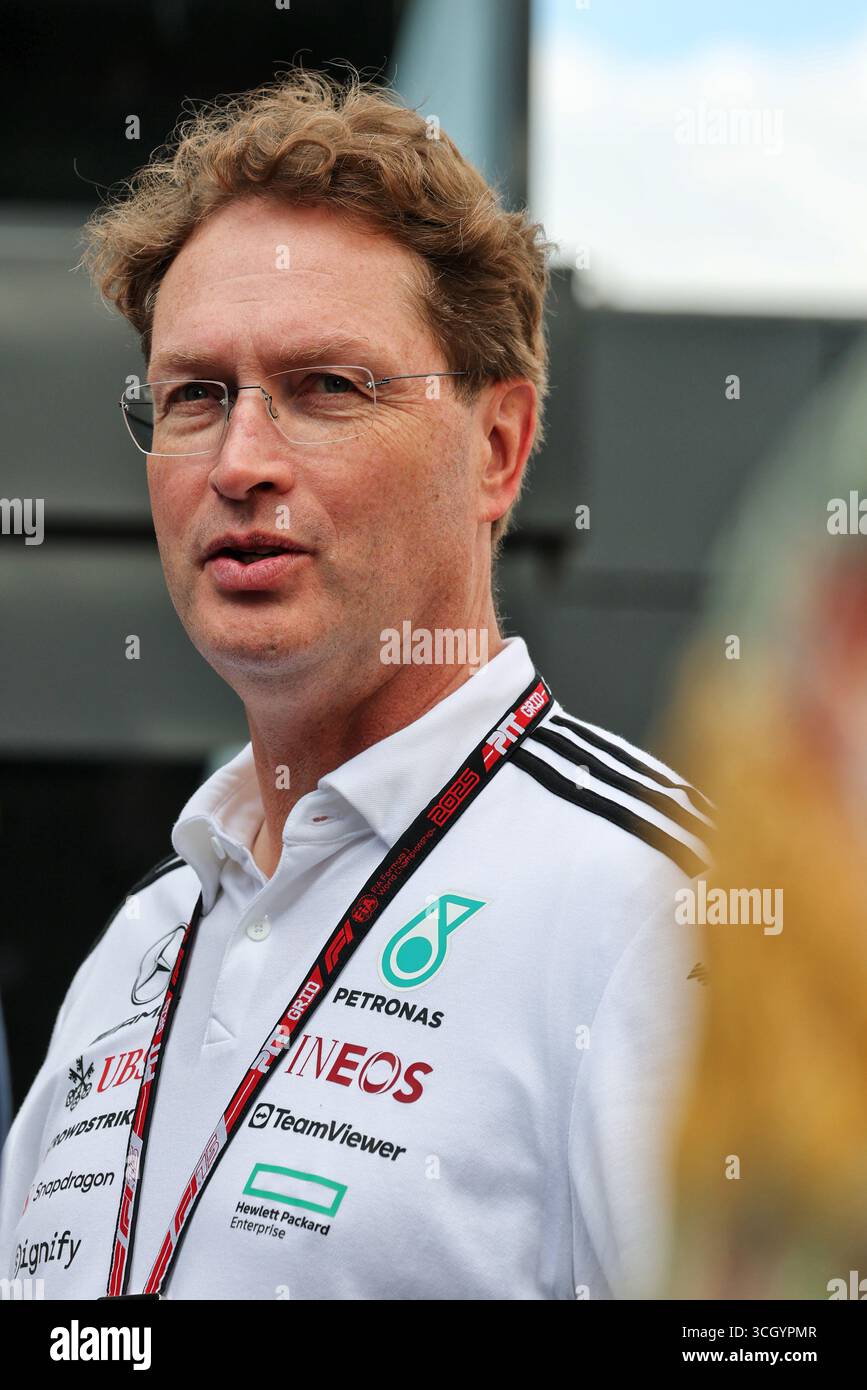 Zandvoort, Niederlande. 30. August 2025. Ola Kallenius (SWE) Daimler Vorstandsvorsitzender und Leiter Mercedes-Benz 30.08.2025. Formel-1-Weltmeisterschaft, Rd 15, Grand Prix Der Niederlande, Zandvoort, Niederlande, Qualifizierender Tag. Quelle: James Moy/Alamy Live News Stockfoto