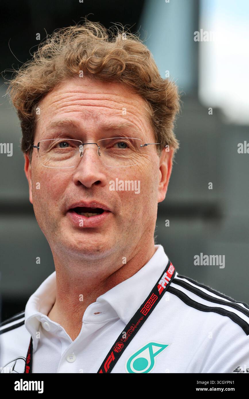 Zandvoort, Niederlande. 30. August 2025. Ola Kallenius (SWE) Daimler Vorstandsvorsitzender und Leiter Mercedes-Benz 30.08.2025. Formel-1-Weltmeisterschaft, Rd 15, Grand Prix Der Niederlande, Zandvoort, Niederlande, Qualifizierender Tag. Quelle: James Moy/Alamy Live News Stockfoto