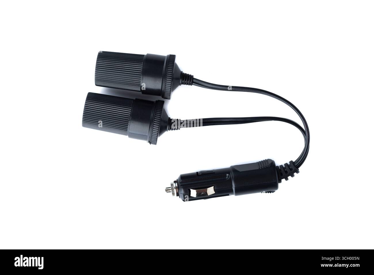 Steckdosenverteiler für Ladekabel für Zigarettenanzünder auf weißem Hintergrund. Kopierbereich. Stockfoto