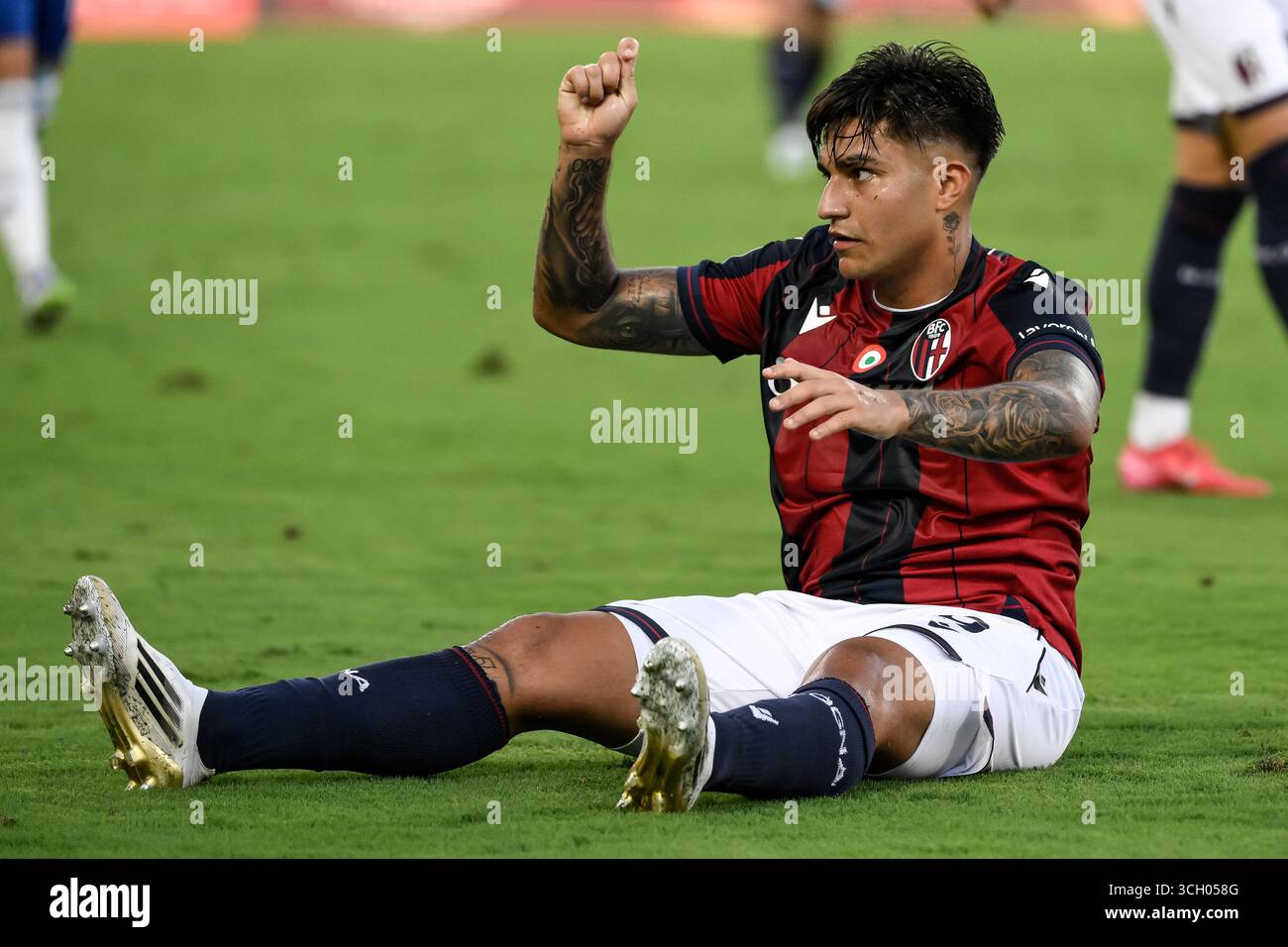 Bologna, Italien. 31. August 2025. Santiago Castro von Bologna FC reagiert beim Fußballspiel der Serie A 2025/2026 zwischen Bologna FC und Como 1907 im Renato dall’Ara Stadion in Bologna (Italien) am 31. August 2025. Quelle: Insidefoto/Alamy Live News Stockfoto