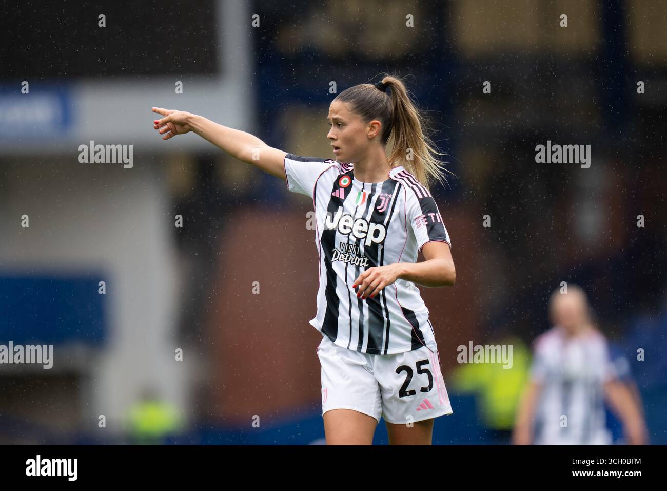 UK. 30. August 2025. Everton FC gegen Juventus FC ist für die Vorsaison geeignet. GOODISON PARK ENGLAND - 30. August 2025 Calligaris of Juventus während der Vorsaison freundlich. Quelle: ALAN EDWARDS/Alamy Live News Stockfoto