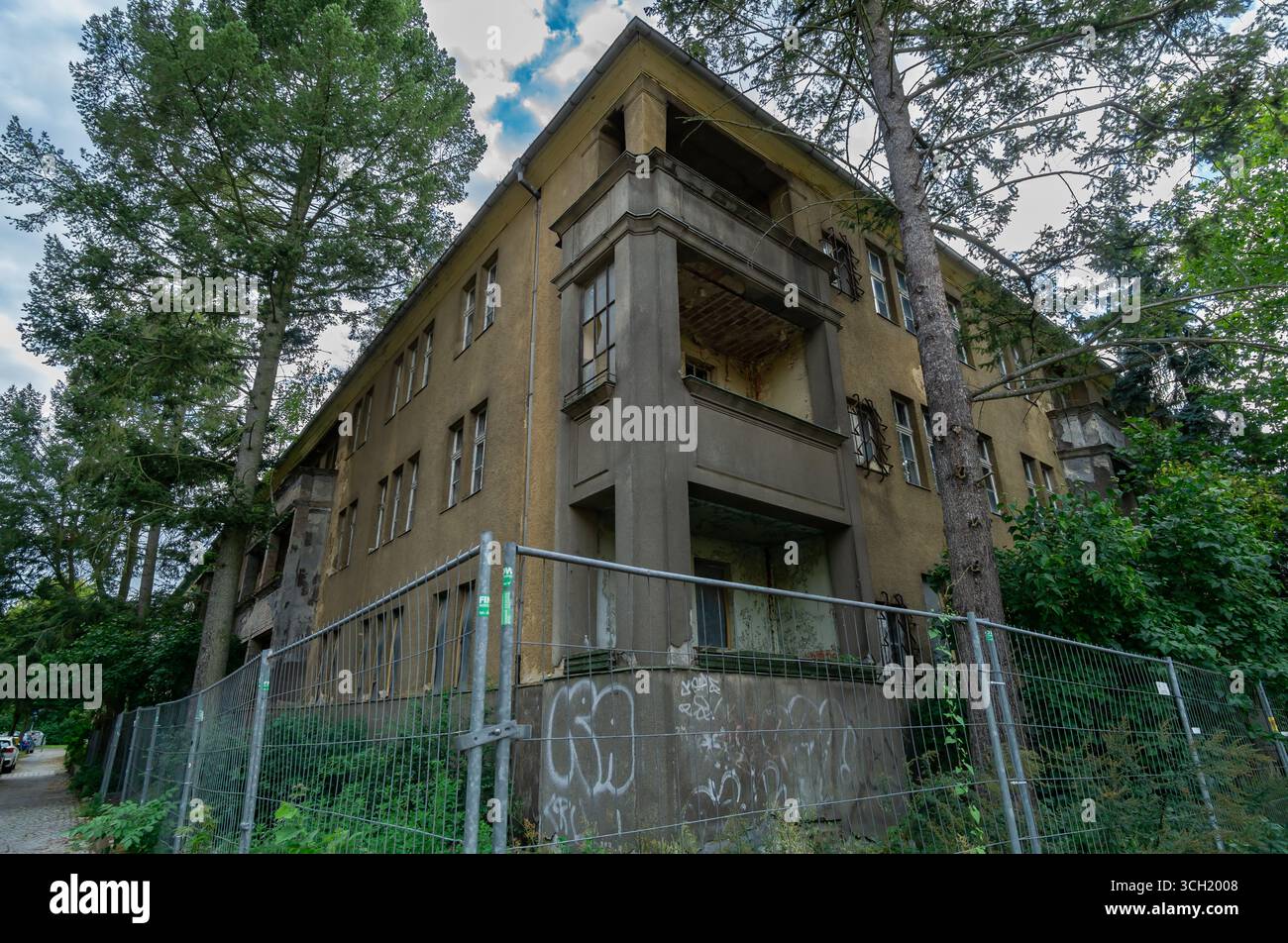Verlassene Russenhäuser in der Loreleystraße Ehrenfelsstraße in Berlin-Karlshorst. Stockfoto