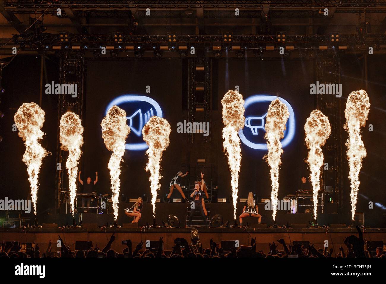 H. P. Baxxter, Sänger von Scooter live auf Rough and Dirty! Open Airs Tour in der Berliner Waldbühne am 29.08.2025 Stockfoto