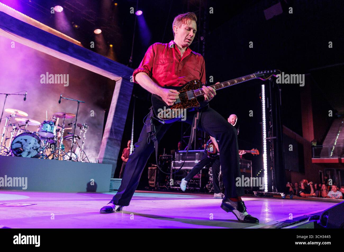 Audrey Tait, Alex Kapranos und Bob Hardy von Franz Ferdinand live bei einem Konzert der European Tour 2025 im Auditorium Parco della Musica. Rom, 30.08.2025 *** Audrey Tait, Alex Kapranos und Bob Hardy von Franz Ferdinand live bei einem Konzert der European Tour 2025 im Auditorium Parco della Musica Rome, 30 08 2025 Foto:XE.xVertollix/xFuturexImagex ferdinand 5820 Stockfoto