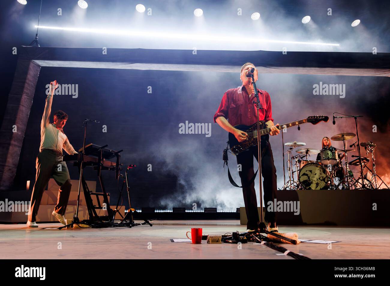 Julian Corrie, Alex Kapranos und Audrey Tait von Franz Ferdinand live bei einem Konzert der European Tour 2025 im Auditorium Parco della Musica. Rom, 30.08.2025 Stockfoto