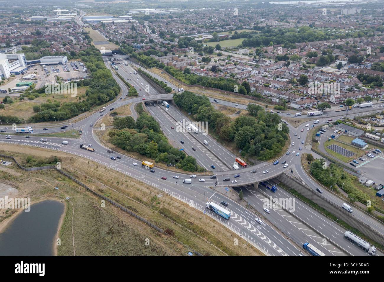 Luftaufnahme der Anschlussstelle 33 der Autobahn M62, Großbritannien. Stockfoto