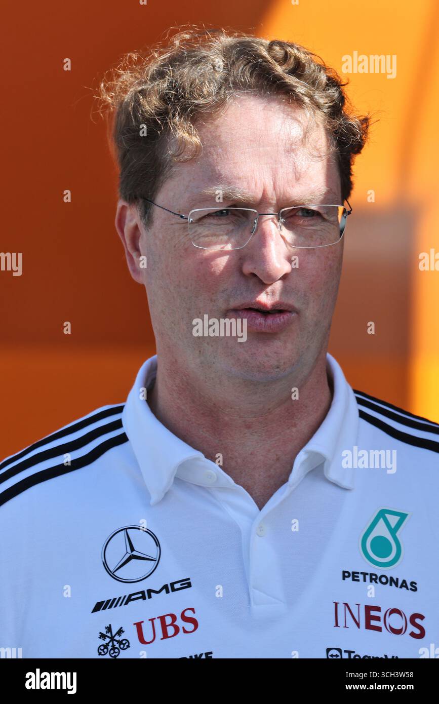 Zandvoort, Niederlande. 31. August 2025. Ola Kallenius (SWE) Daimler Vorstandsvorsitzender und Leiter Mercedes-Benz. 31.08.2025. Formel-1-Weltmeisterschaft, Rd 15, Großer Preis Der Niederlande, Zandvoort, Niederlande, Wettkampftag. Quelle: James Moy/Alamy Live News Stockfoto