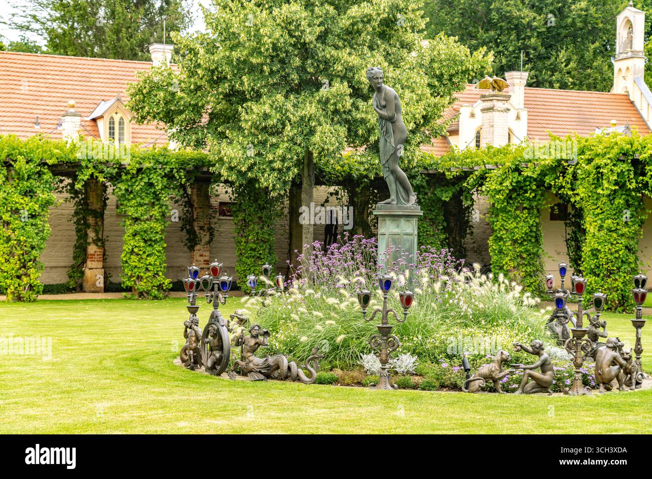 Pergolagarten im Pleasureground des Branitzer Park, 1846 von Fürst Hermann von Pückler-Muskau angelegter Landschaftspark in Branitz, Cottbus, Landkrei Stockfoto