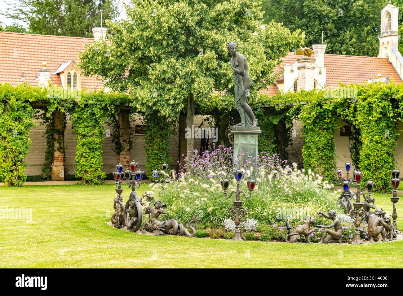 Branitzer Park Pergolagarten im Pleasureground des Branitzer Park, 1846 von Fürst Hermann von Pückler-Muskau angelegter Landschaftspark in Branitz, Co Stockfoto
