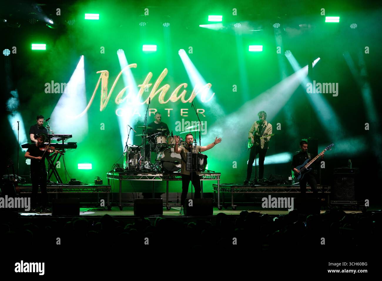 Jedburgh, Großbritannien. 31. August 2025. Nathan Carter trat am 30. August auf der Bühne des EdgeFest 2025 in Lilliardsedge nahe Jedburgh auf 2025. EdgeFest 2025, Musikfestival. Ein wachsendes Musikfestival in den schottischen Grenzen, das jetzt im dritten Jahr in Lilliardsedge in der Nähe von Jedburgh stattfindet. Musik und Unterhaltung für die ganze Familie, unter dem großen Dach. (Quelle: Rob Gray/Alamy Live News Stockfoto