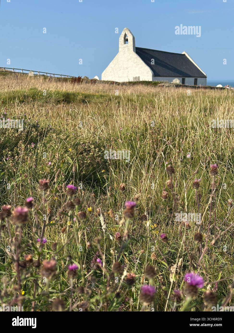 Kirche des Heiligen Kreuzes Mwnt Ceredigion Südwales - Smartphone-aufgenommenes Stockfoto