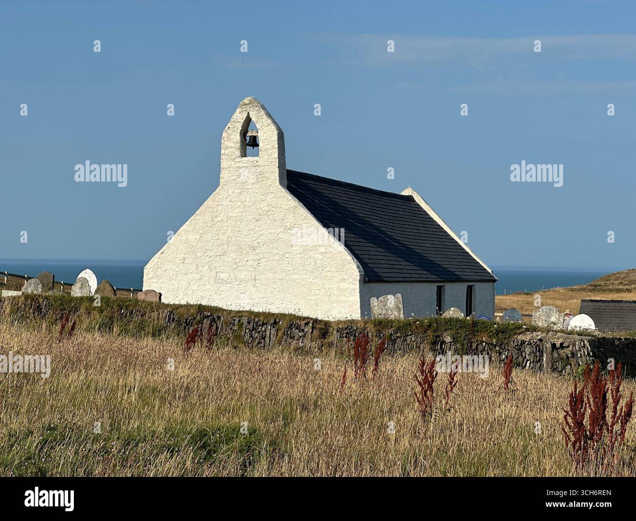 Kirche des Heiligen Kreuzes Mwnt Ceredigion Südwales - Smartphone-aufgenommenes Stockfoto