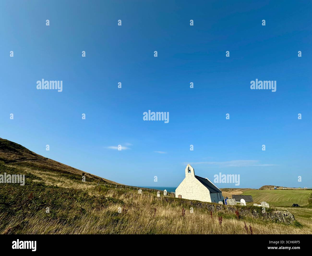 Kirche des Heiligen Kreuzes Mwnt Ceredigion Südwales - Smartphone-aufgenommenes Stockfoto