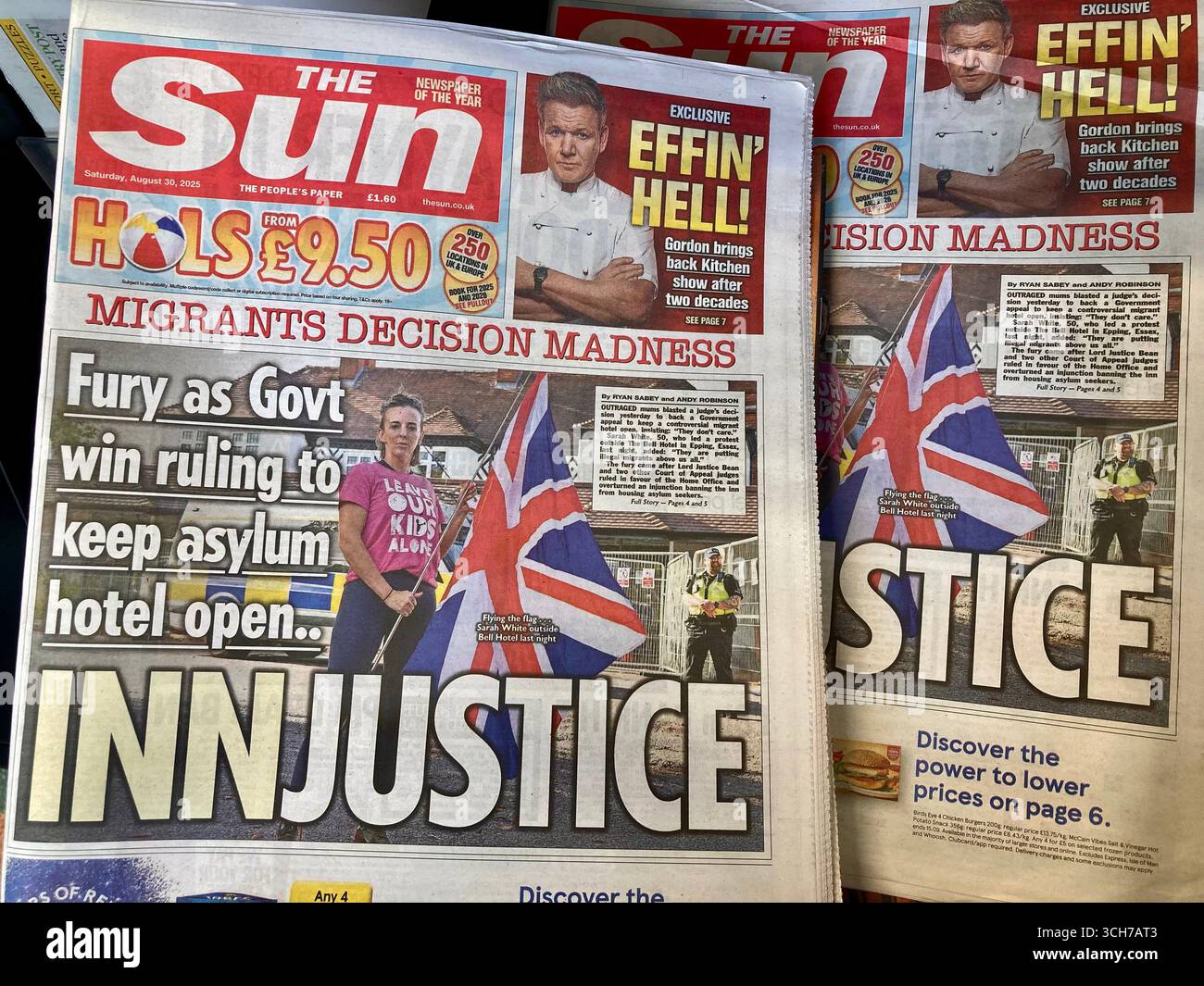 Der britische Boulevardzeitungsbericht Epping illegaler Einwanderer Hotelappellationsgewinn ist ein hohlerer Sieg für Labour, der mit enormen Kosten für die Partei verbunden ist Stockfoto