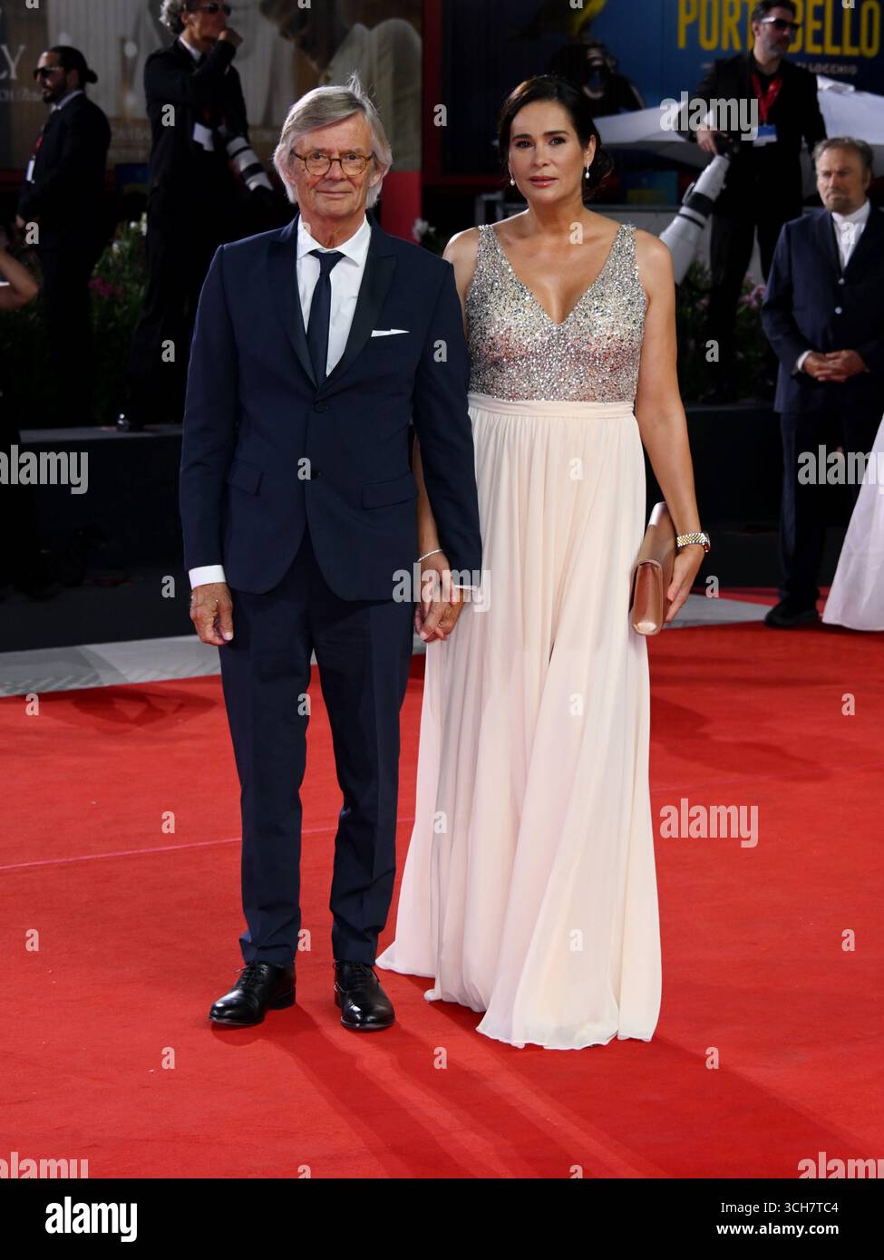 Venedig, Italien. September 2025. Abend 5 - Roter Teppich 'Filming Italy Venice Award' abgebildet: Bille August, Pernilla August Credit: Independent Photo Agency/Alamy Live News Stockfoto