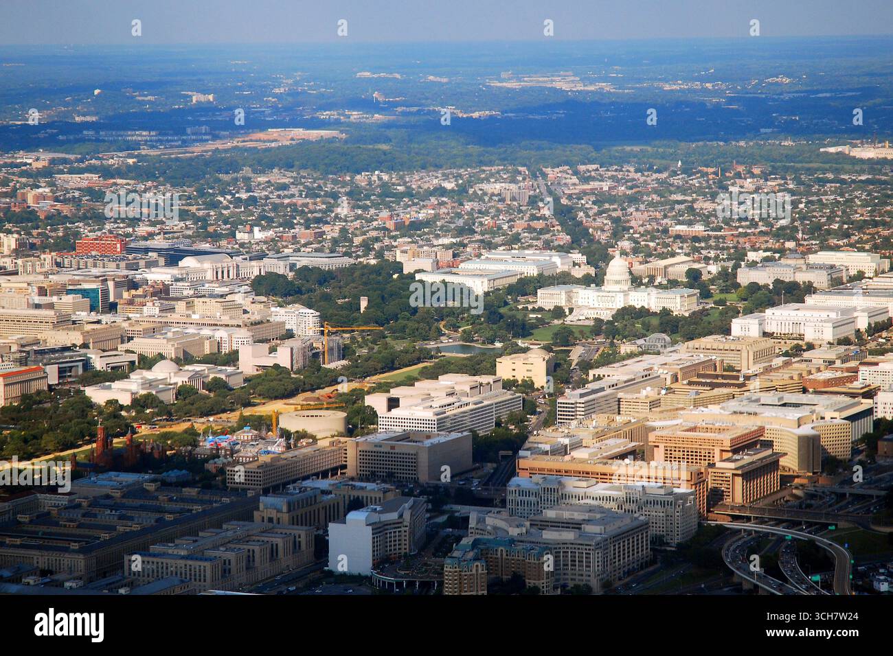 Das United States Capitol steht am östlichen Rand der National Mall aus der Vogelperspektive Stockfoto