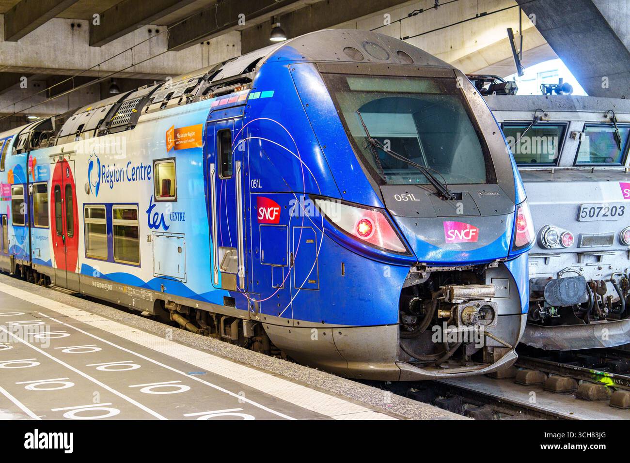 Paris, Frankreich, 20.07.2024 - SNCF-Zug am Bahnhof in Paris, Frankreich Stockfoto