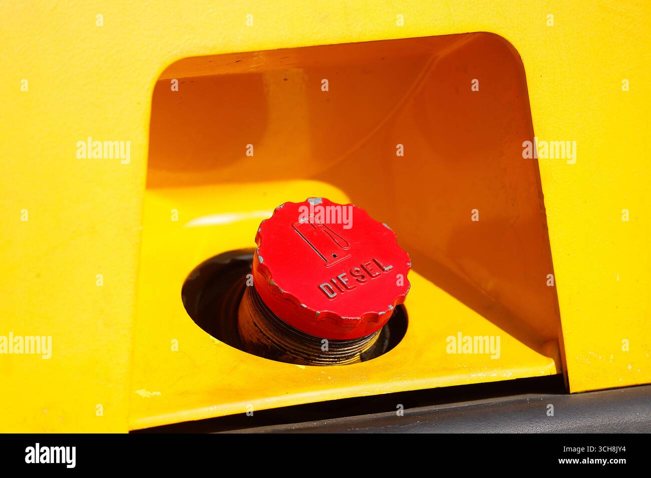 Roter Diesel-Tankdeckel Stockfoto