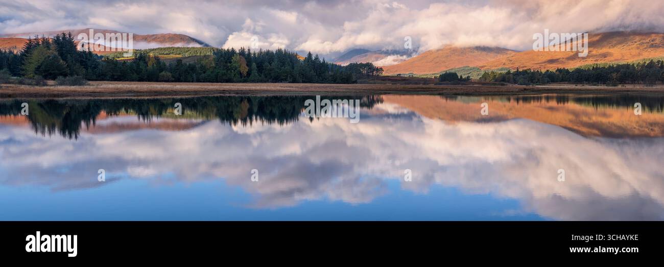 Dramatisches Schottland am Loch Tulla in der Nähe der Bridge of Orchy in den Highlands von Schottland Stockfoto