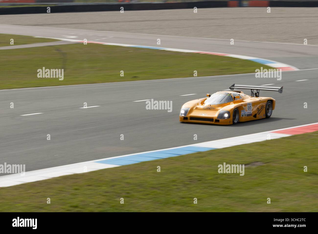 Yellow Chevrolet kommt während des Jacks Casino Racing Day, TT Track, Assen vorbei Stockfoto