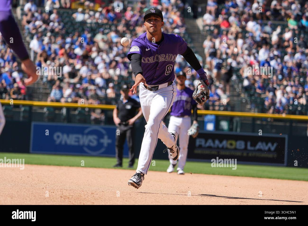 31 2025. August: Colorado zweiter Baseman Ryan Ritter (8) spielt während des Spiels zwischen den Chicago Cubs und den Colorado Rockies im Coors Field in Denver Co. David Seelig/Cal Sport Medi Stockfoto