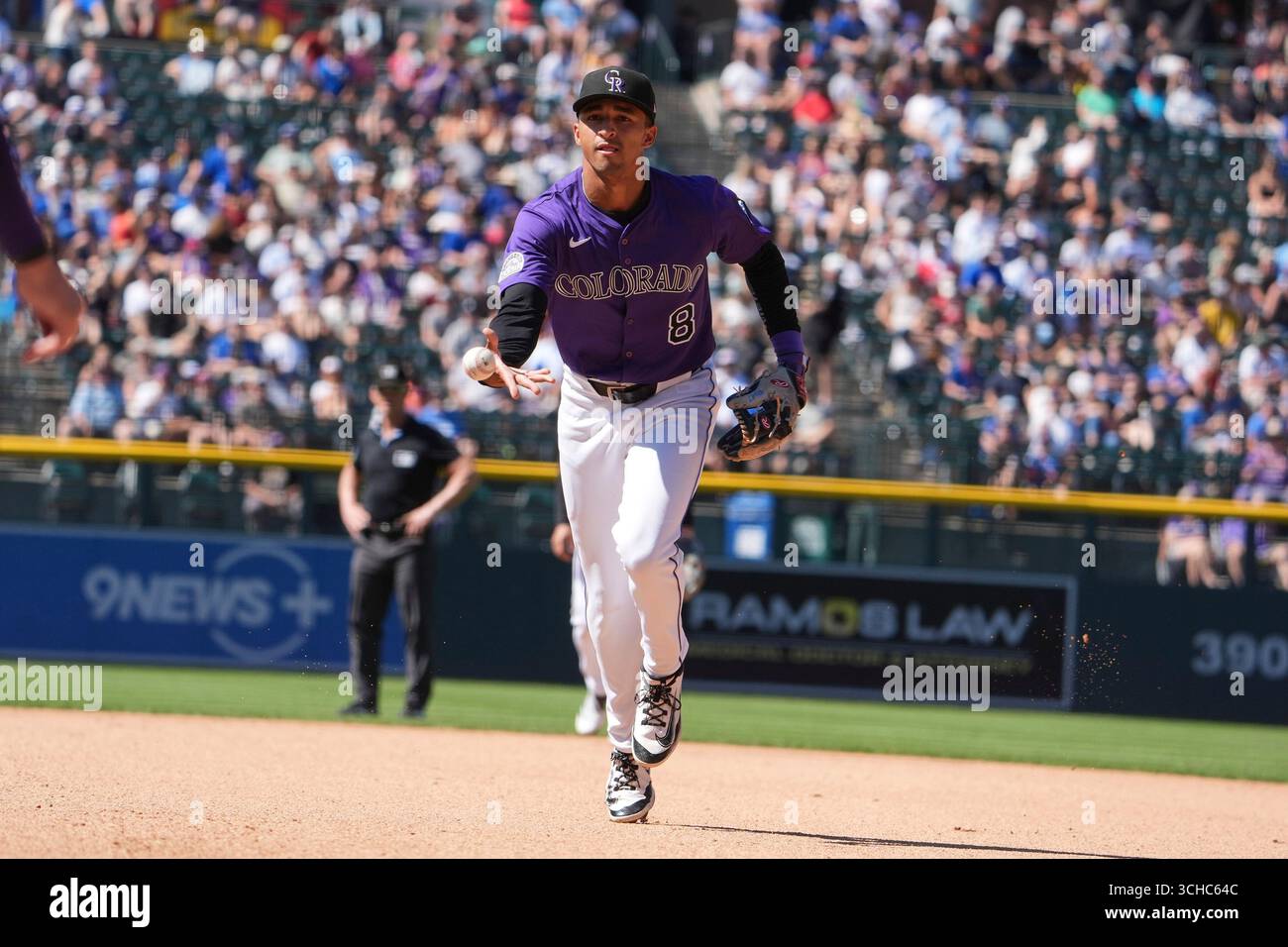 31 2025. August: Colorado zweiter Baseman Ryan Ritter (8) spielt während des Spiels zwischen den Chicago Cubs und den Colorado Rockies im Coors Field in Denver Co. David Seelig/Cal Sport Medi Stockfoto