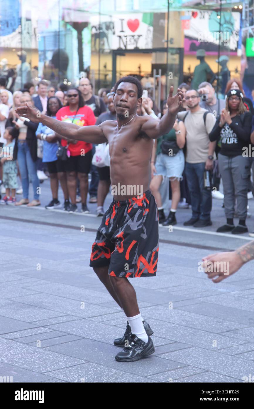 Straßenkünstler, Times Square, New York City, USA, 2025 Stockfoto