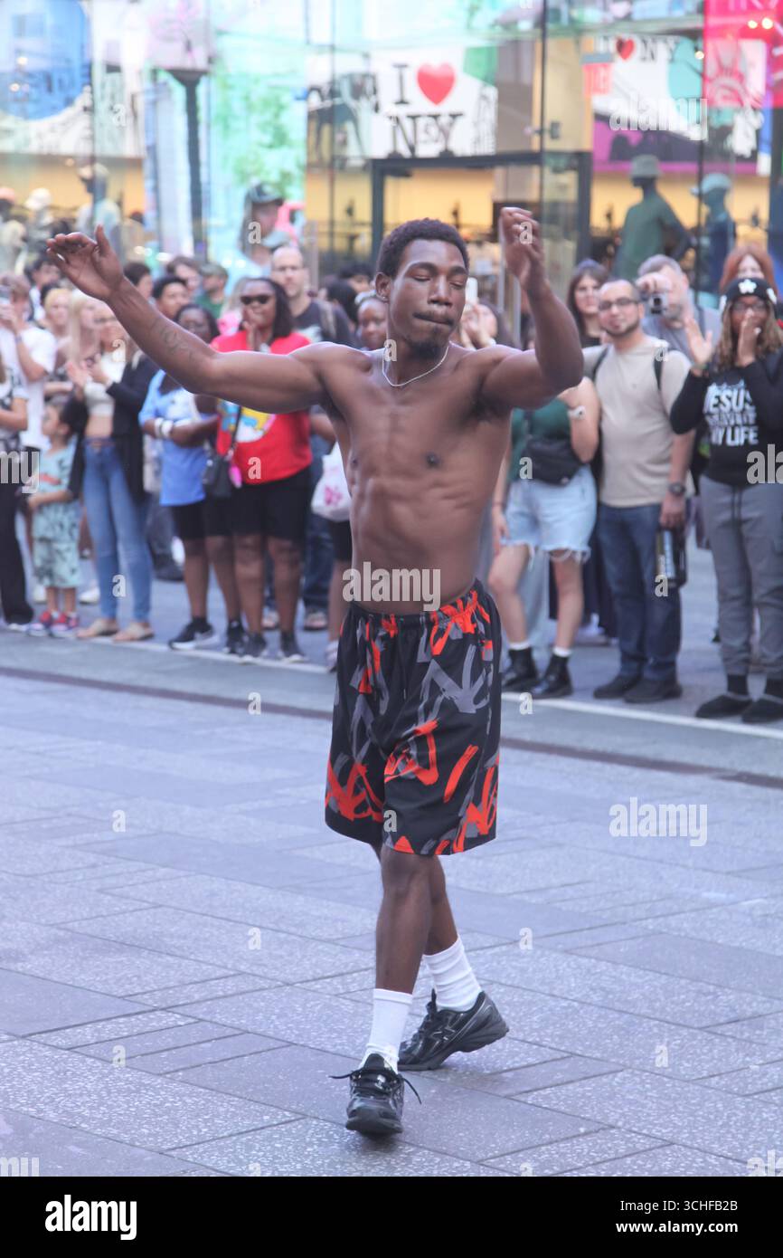 Straßenkünstler, Times Square, New York City, USA, 2025 Stockfoto