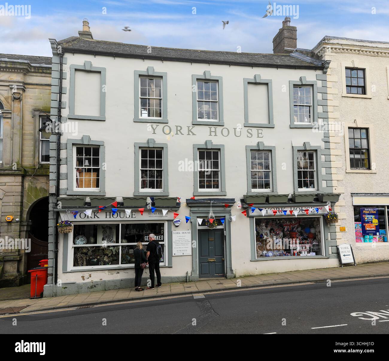 York House, Marktplatz im Stadtzentrum von Richmond, North Yorkshire, England, Großbritannien Stockfoto