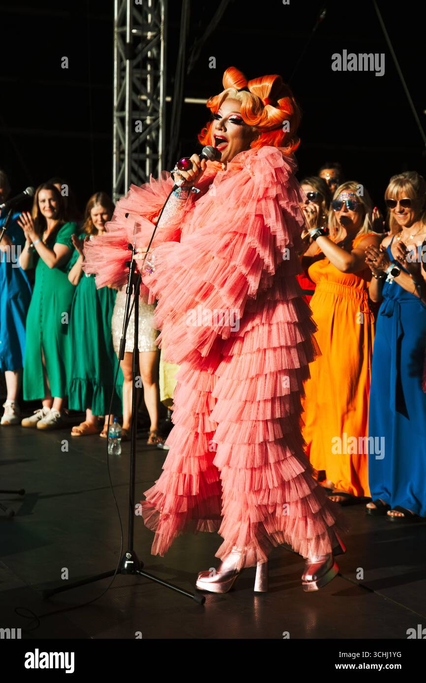 Ginger Johnson trat beim Flackstock Festival 2025 auf Stockfoto