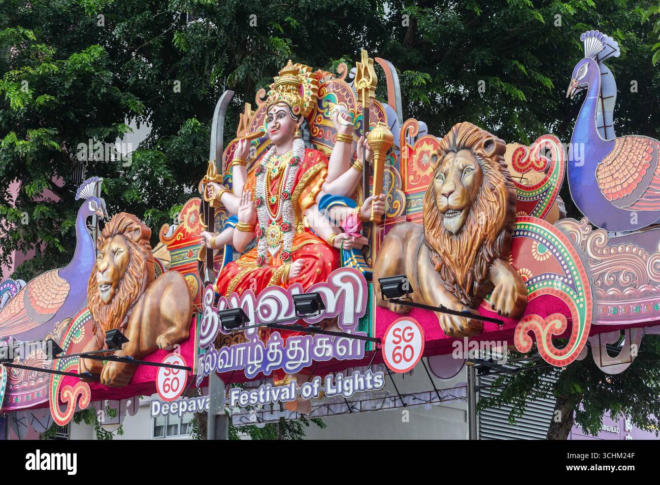Deepavali Festival of Lights in Little India 2025, Tag, bewölktes Wetter, Singapur. Stockfoto